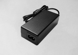 27寸顯示器用多大電源適配器？